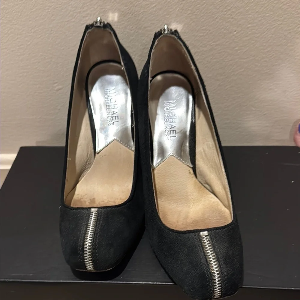 Michael Kors Black Suede Heels GUC - Picture 5 of 8